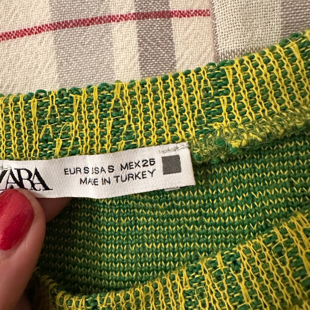 Zara Lime Green woman stuff - Picture 3 of 16